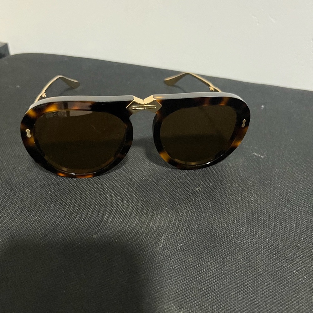 Gucci Tortoiseshell Folding Sunglasses